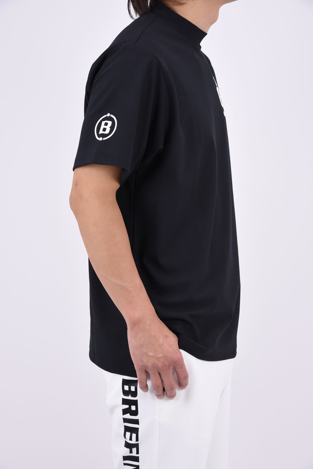 【26AW】 MEN’S EARTH MESH HIGHNECK / ストレッチメッシュ生地 BGロゴプリント モックネックTシャツ (ブラック)