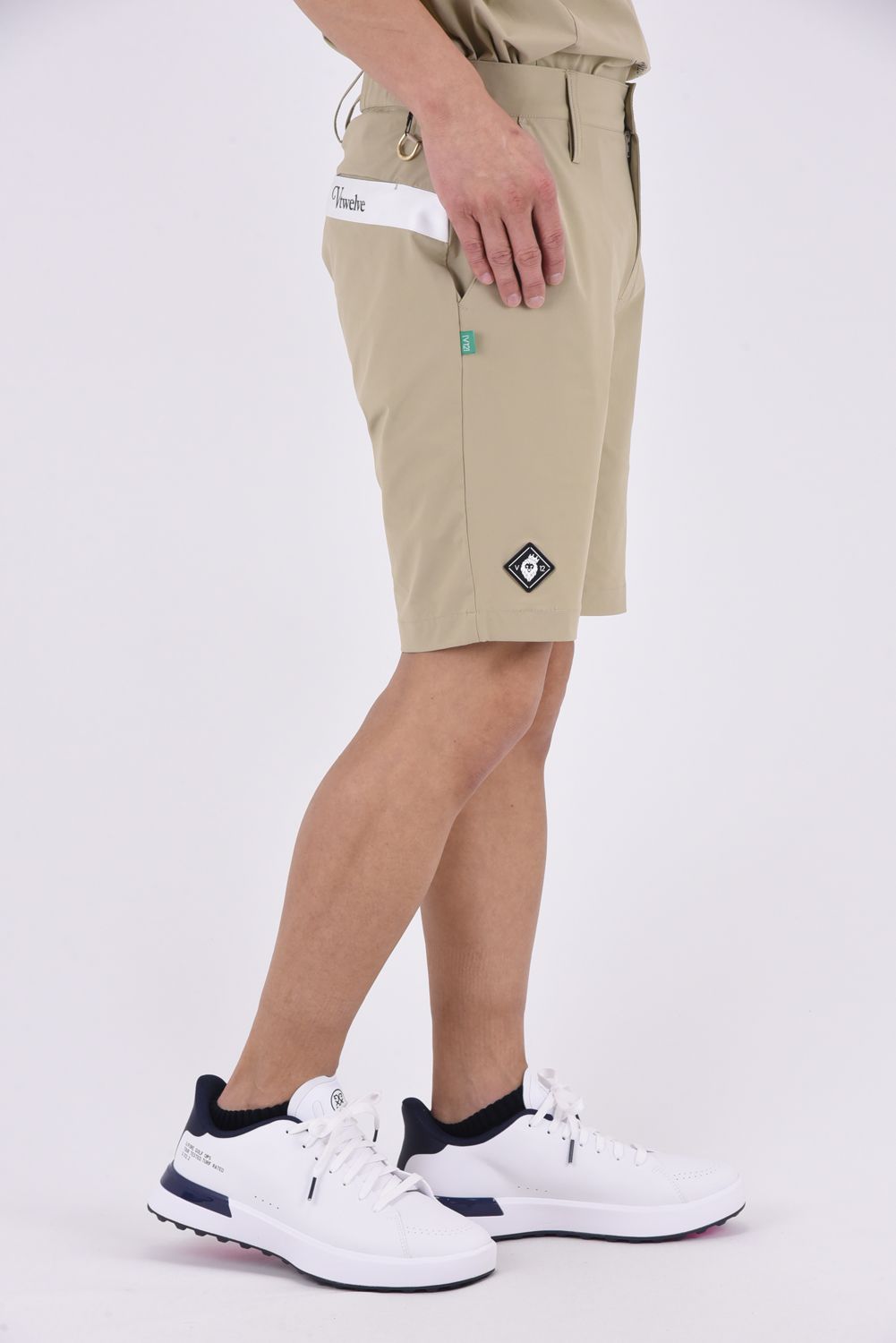 【26SS】 OZ SHORTS / ストレッチナイロン バックロゴライン ショートパンツ (ベージュ)