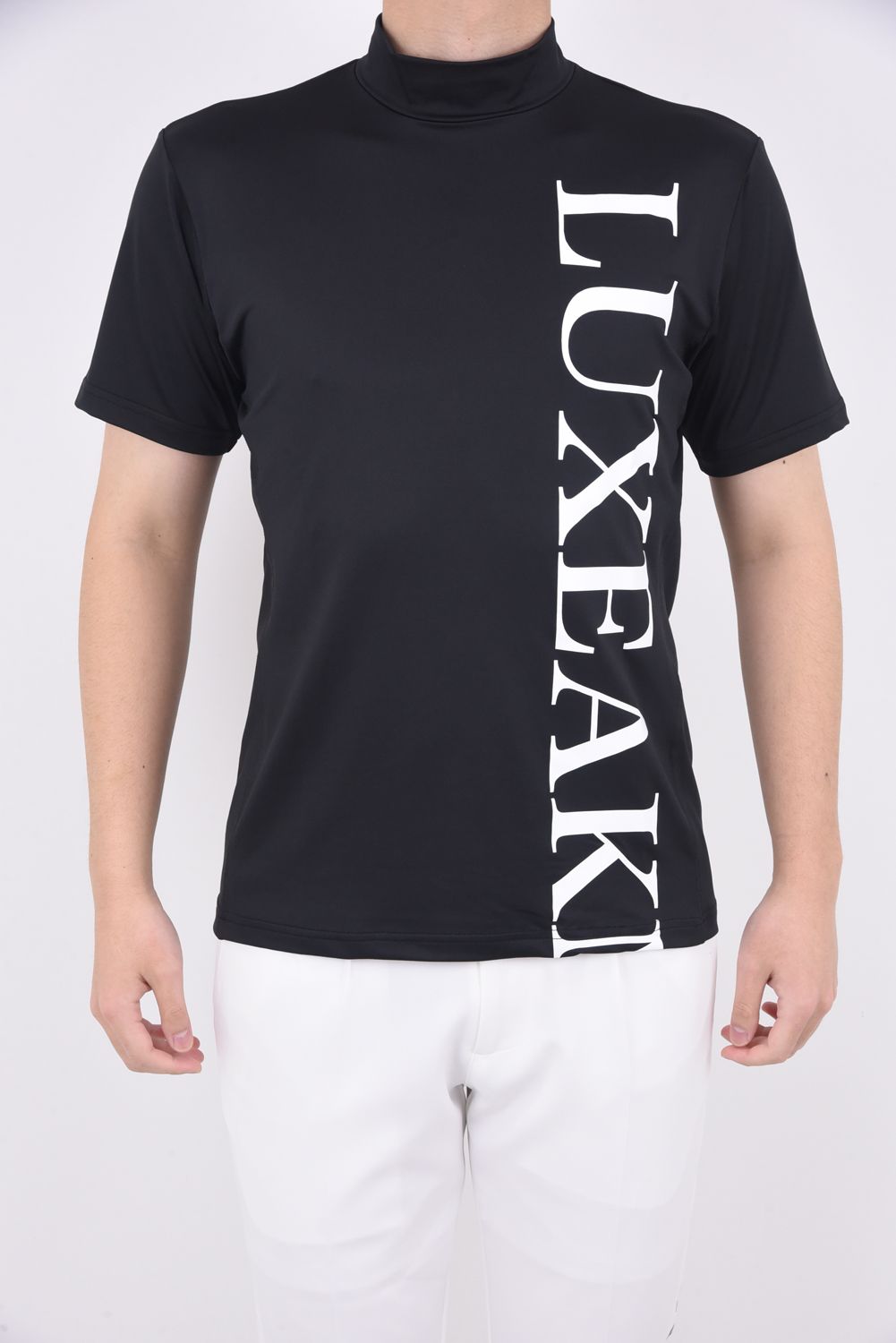 LUXEAKMPLUS - VERTICAL LOGO MOCK NECK T-SHIRTS / バーチカル