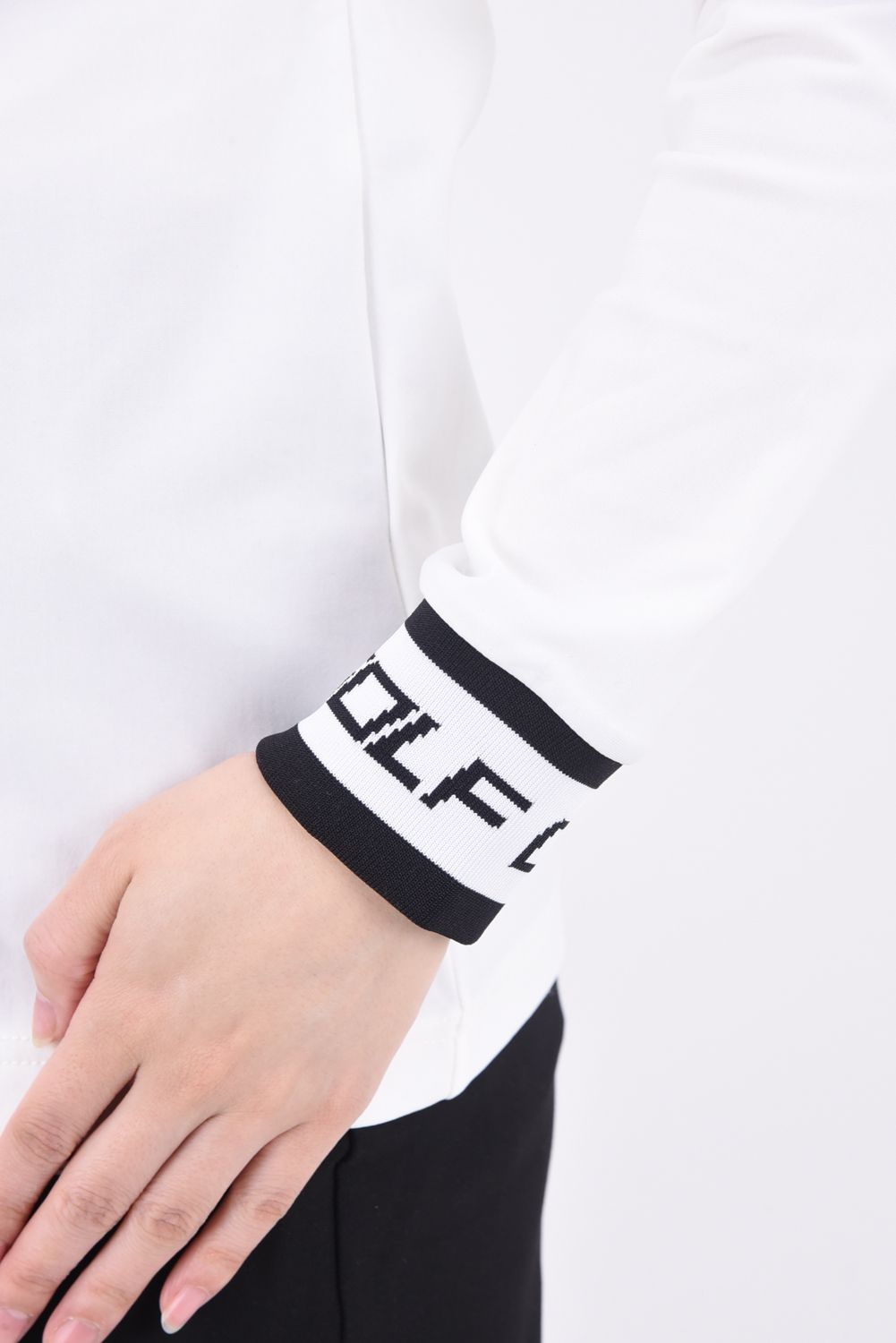 CPG GOLF - 【レディース】 HIGH NECK ZIP LINE MOCK NECK / ブランドロゴ ハーフジップ ロングスリーブ  モックネックTシャツ (ベージュ) | GOSSIP GOLF