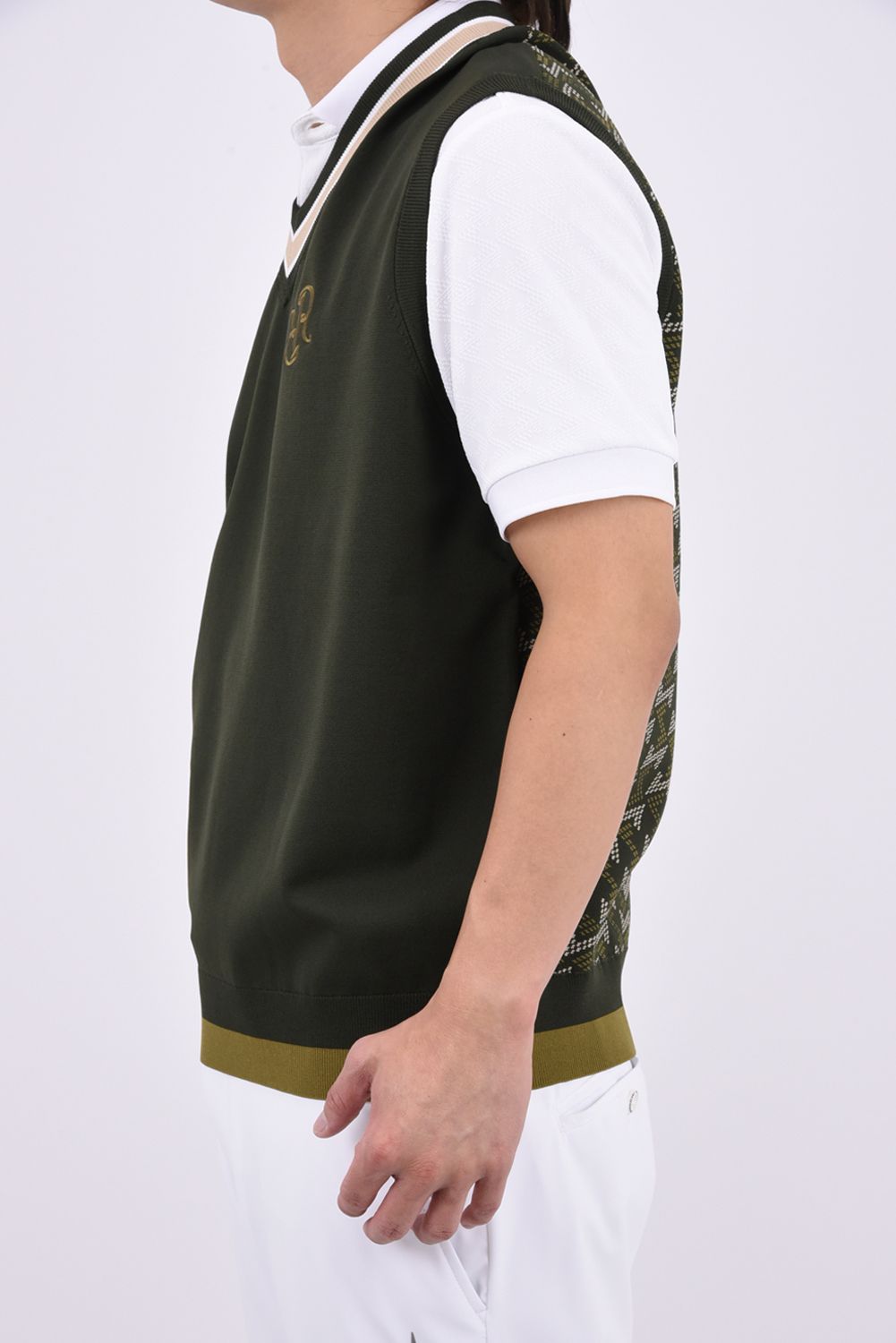【26AW】 HALF GM V KNIT VEST / バックシャンデザイン Vネック ニットベスト (カーキ)*
