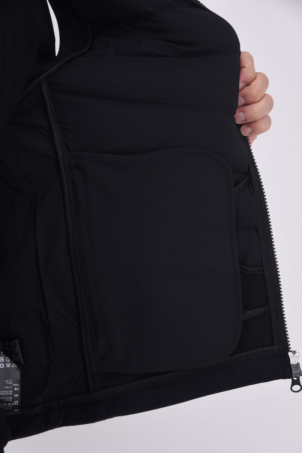 【25AW】 接結ハイブリッドフルジップダウンベスト (ブラック)