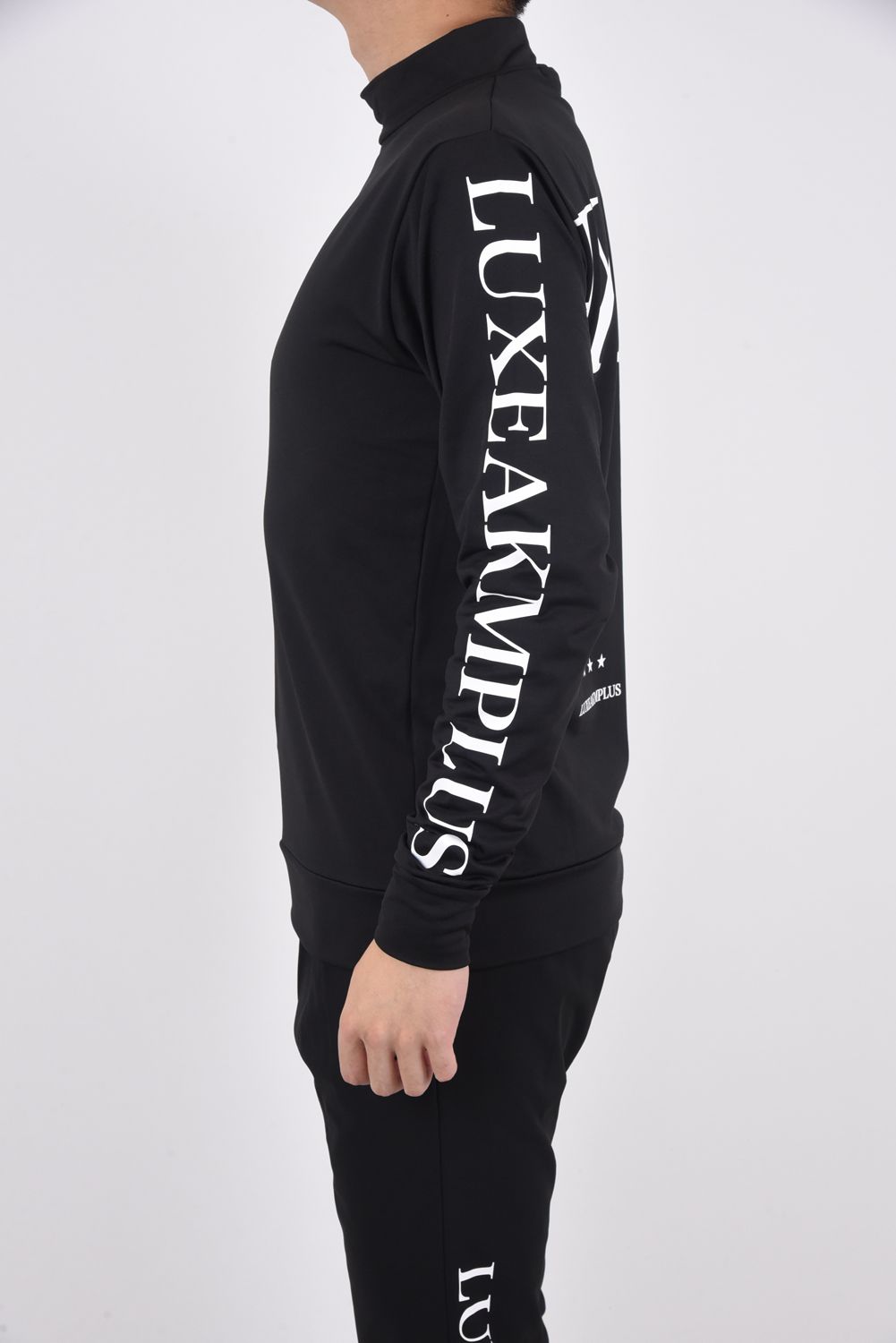 BACK BIG LOGO HIGH NECK T-SHIRTS / バックロゴモックネックTシャツ ブラック