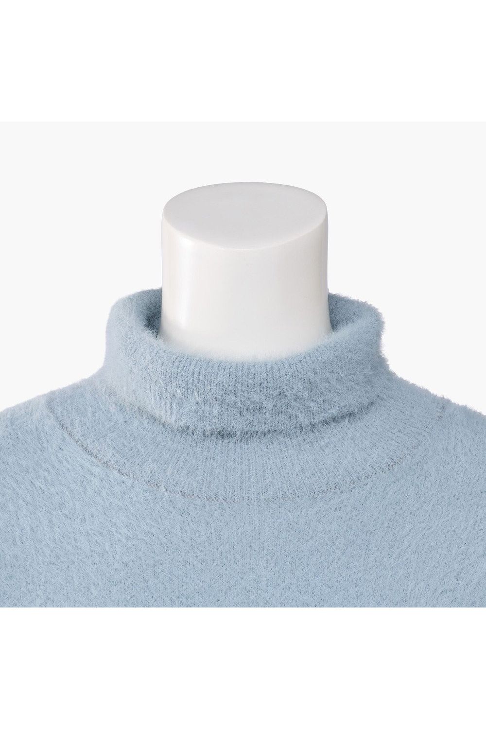 【26AW】【レディース】 WOMEN’S SHAGGY KNIT TURTLENECK / ブランドロゴ タートルネック シャギーニット (サックス)