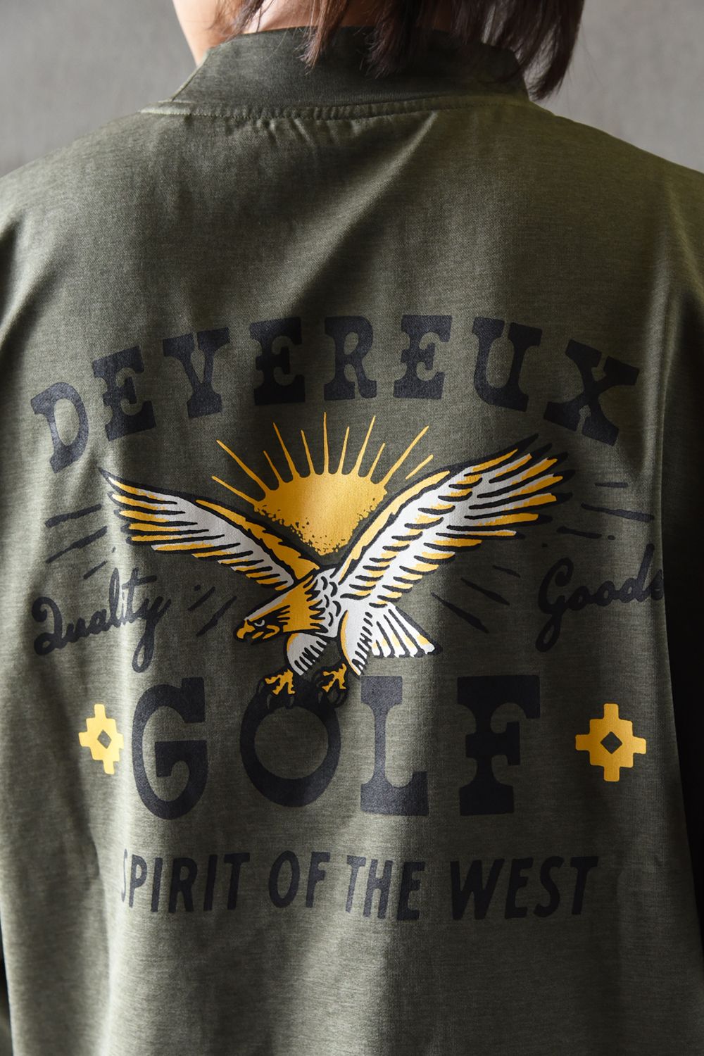 【DEVEREUX GOLF】 オリーブ×ベージュのアースカラーコーデ