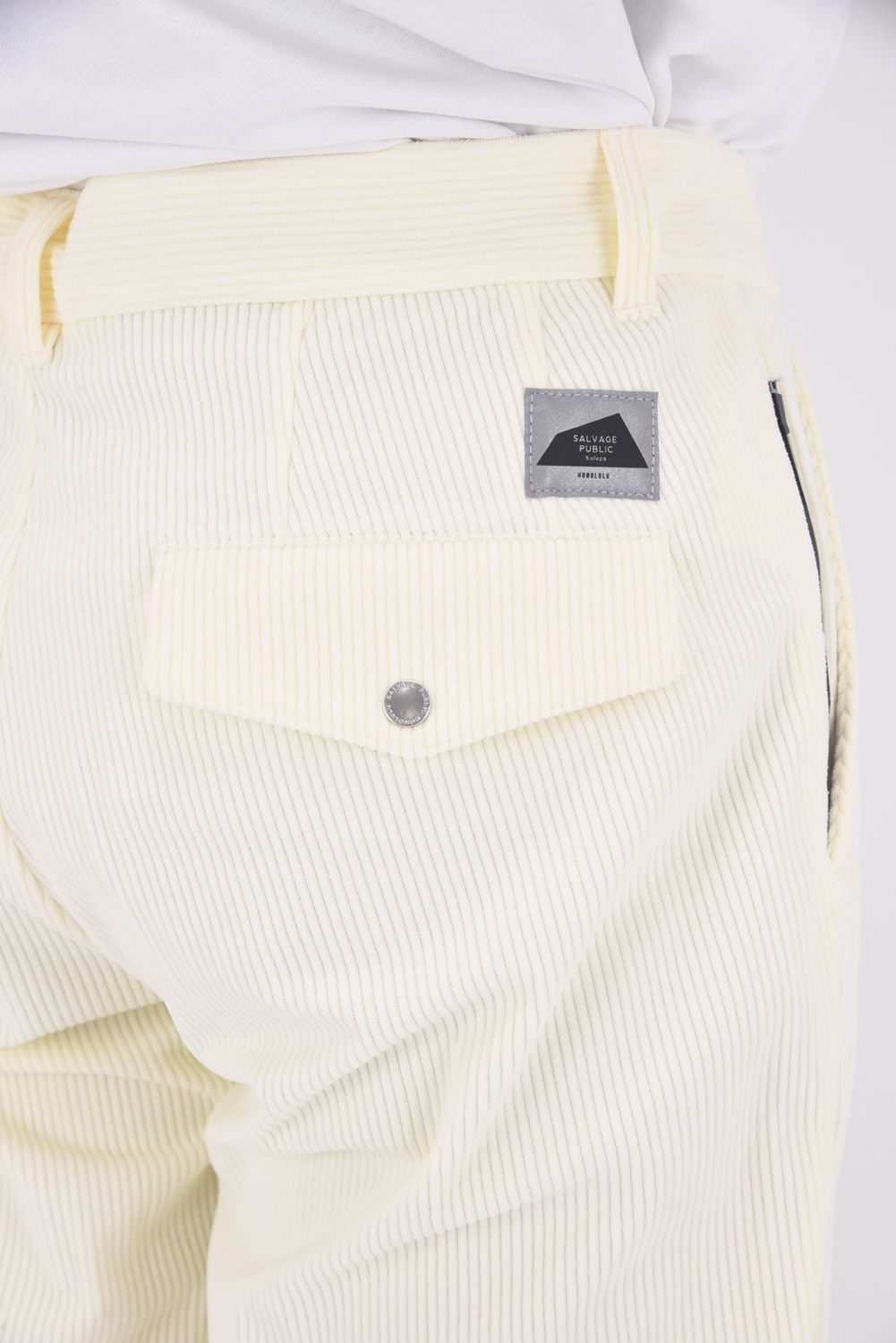 Uka Corduroy Trousers / コーデュロイ テーパードシルエット ワンタックトラウザー (アイボリー)