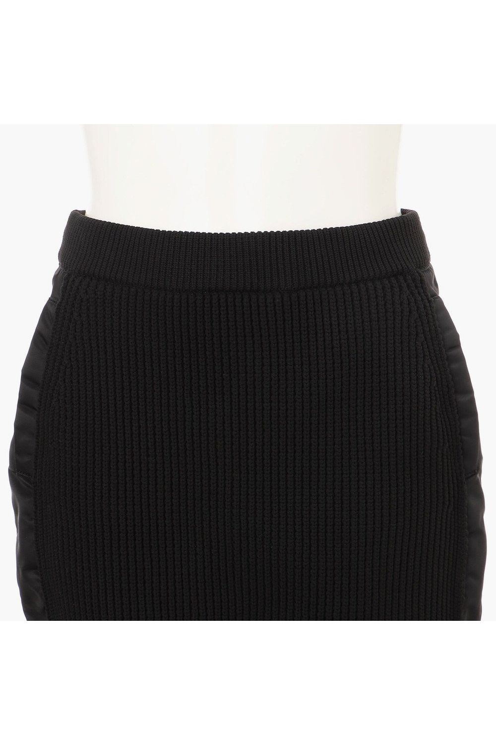【26AW】【レディース】 WOMEN’S WINDBLOCK DOCKING RIB KNIT SKIRT / 畦編みニット&ナイロンツイル ハイブリッドニットスカート (ブラック)