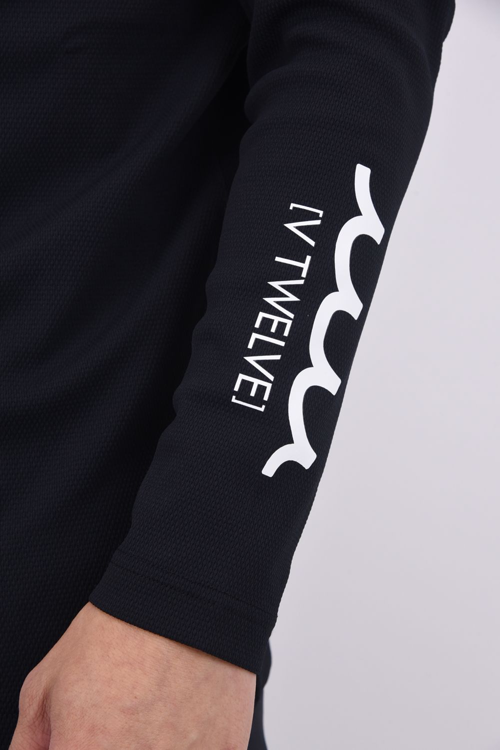 【25AW】 MU12 MOCK / ムータマリン ヴィトゥエルヴ コラボ モックネック Tシャツ (ブラック)