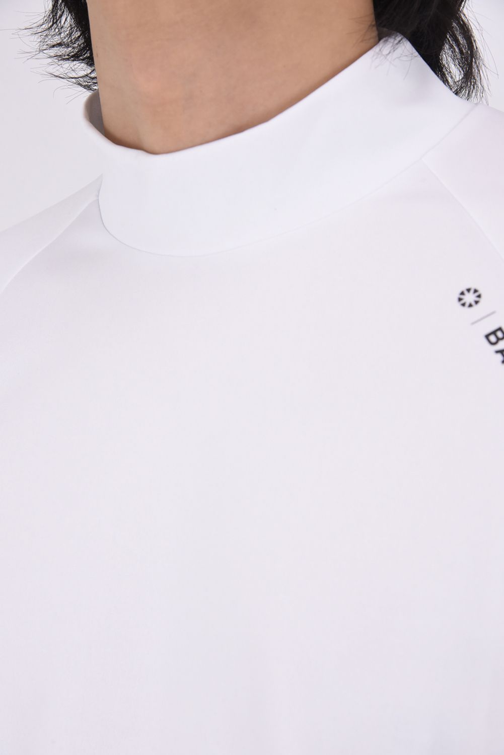 【26SS】 HEAT PUNCHING MOCK NECK / バックロゴ パンチング モックネックTシャツ (ホワイト)