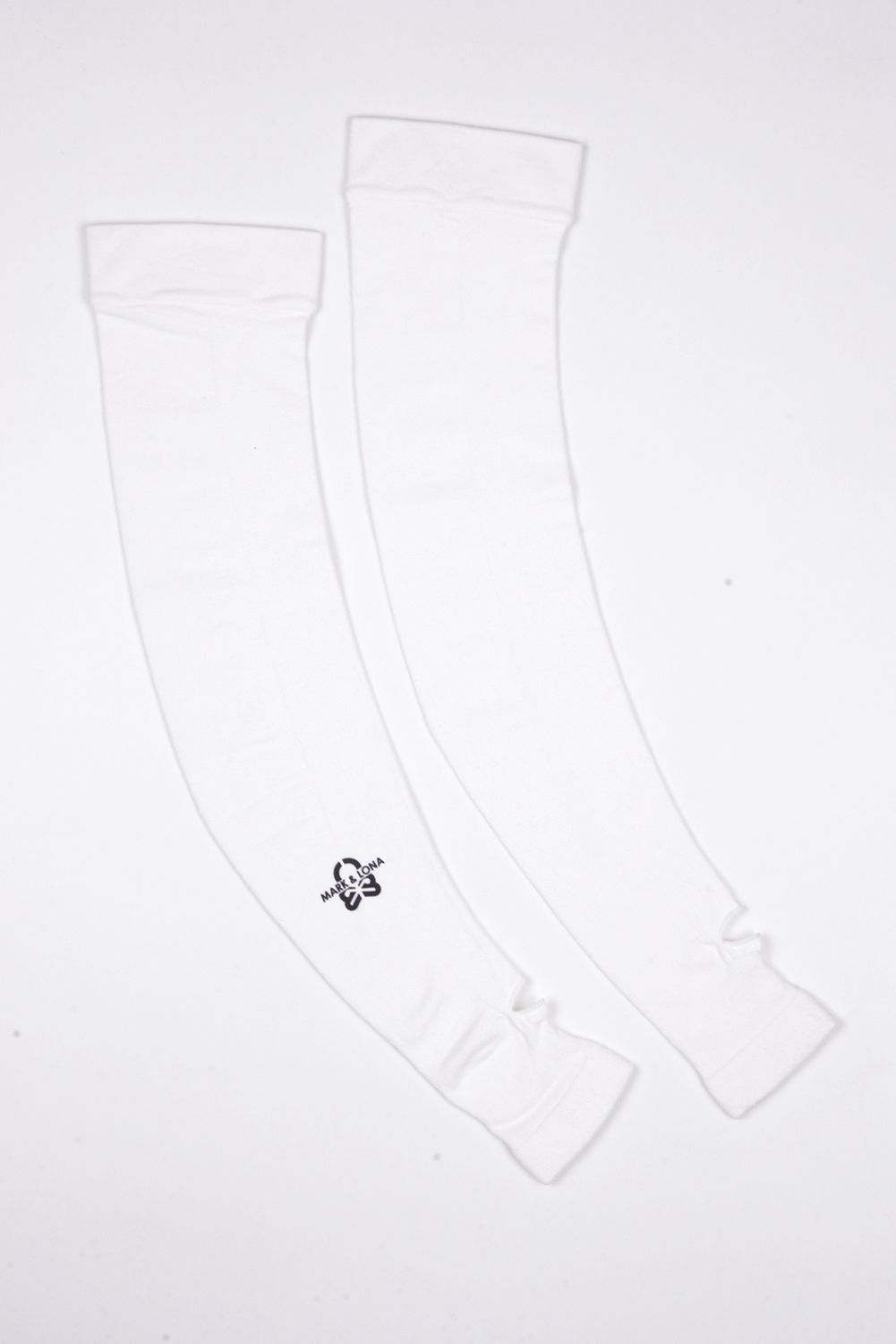【26AW】 ESSENTIAL UV SLEEVES / 接触冷感 UVカット 指穴つきアームカバー (ホワイト)