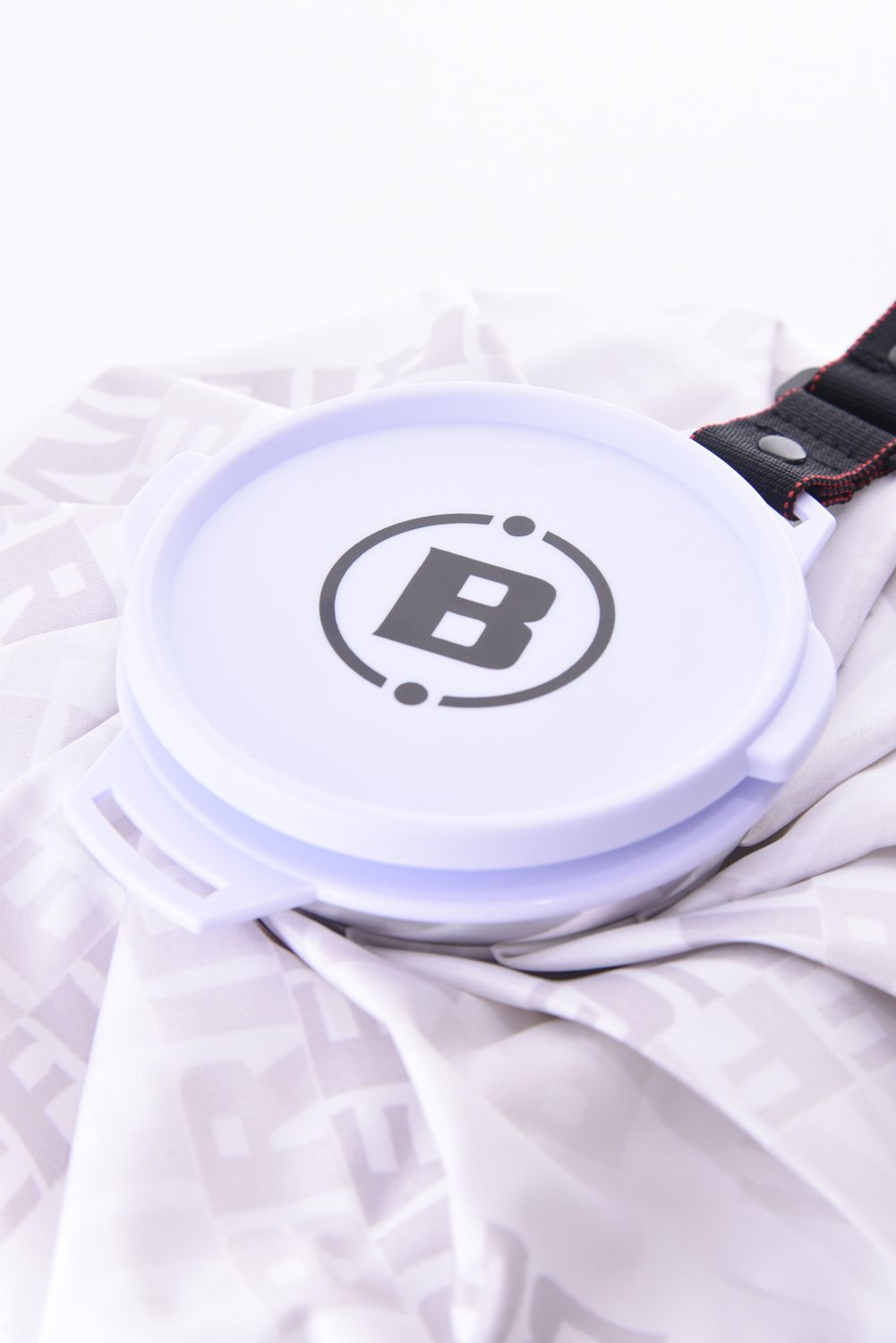 【26SS】【プレゼント好適品】【返品・交換不可】 SHADOW LOGO JQ ICE PACK / バイアスロゴジャカード アイスバッグ (ホワイト)