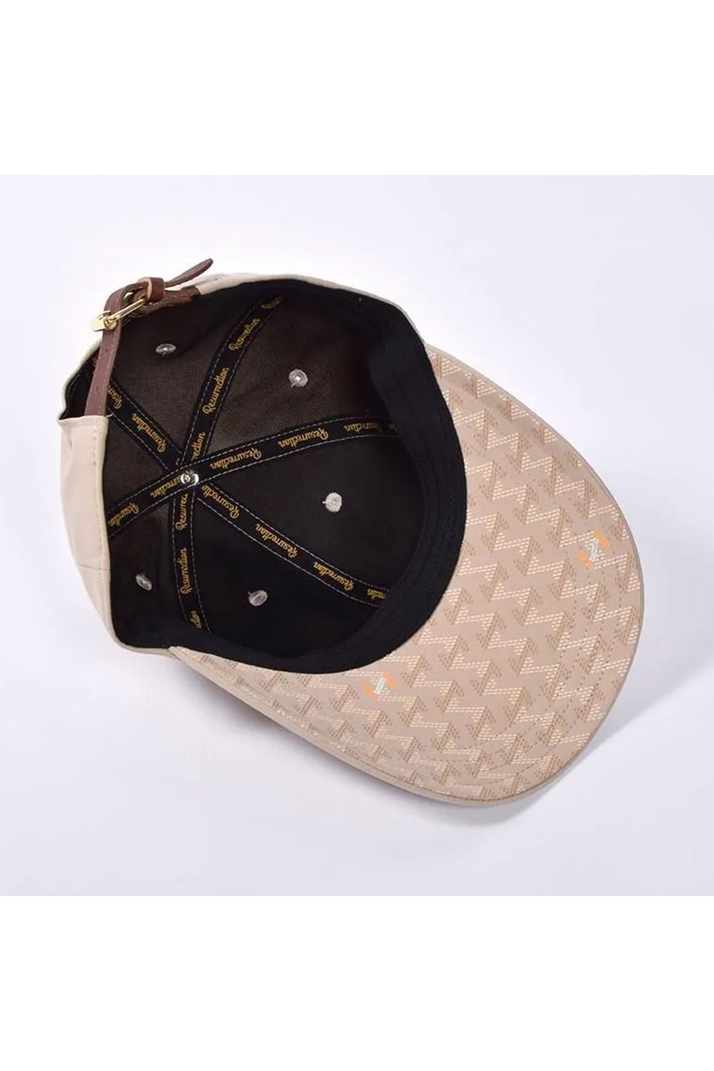 【26SS】 WIDE BRIM CAP / ブランドロゴ刺繍 本革ベルト つば広キャップ (ベージュ)