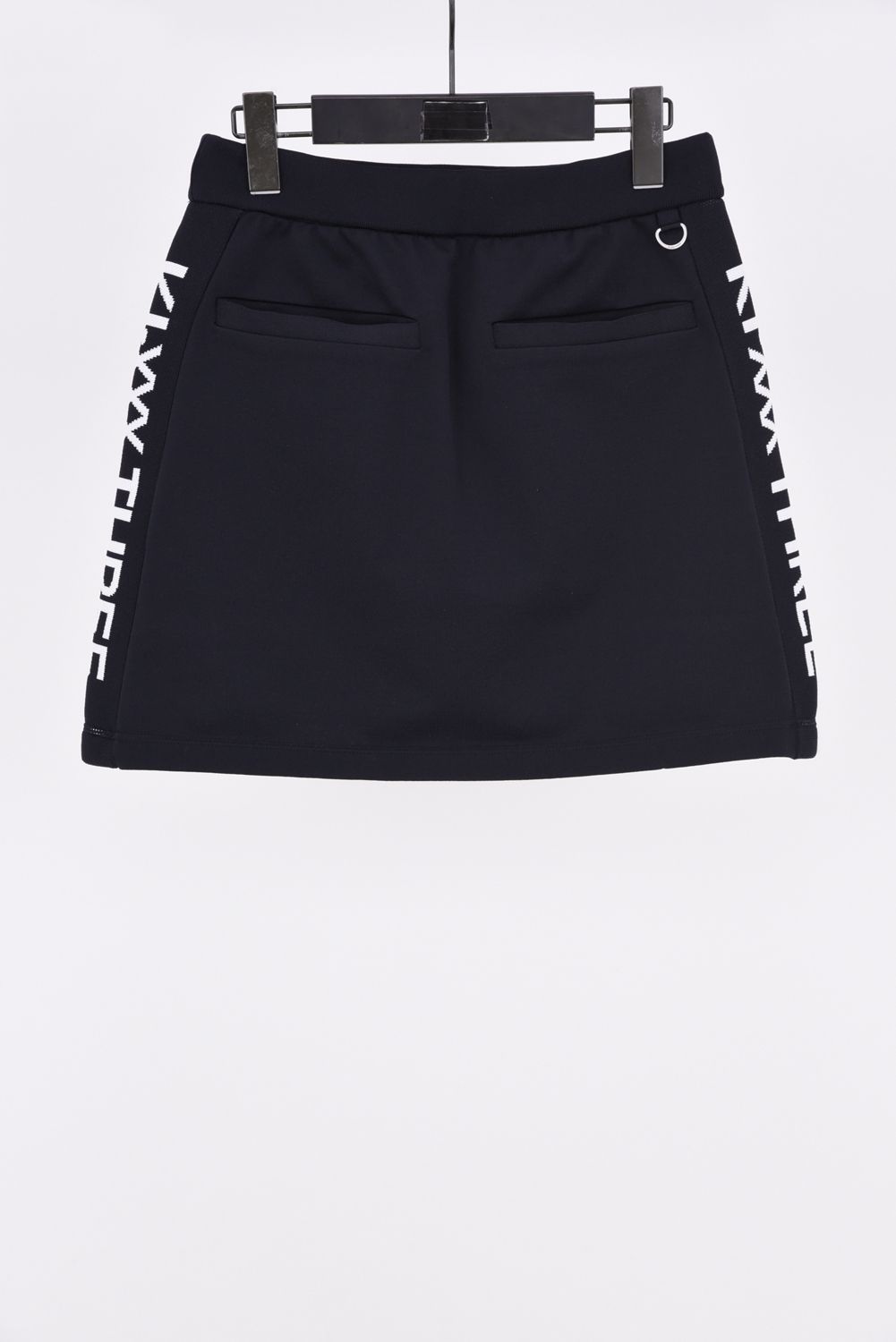 【26AW】【レディース】 COMFORT HOLLOW FIBER SKIRT / サイドロゴ スポーツニットスカート (ブラック)