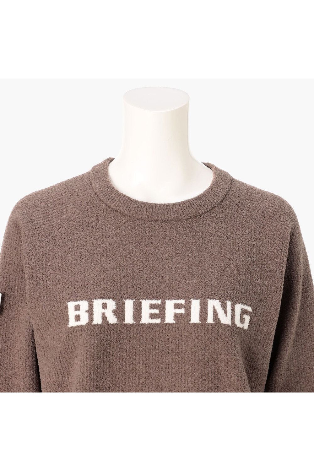 【26AW】【レディース】 WOMEN’S AIRY YARN KNIT CREWNECK / エアリーファブリック ブランドロゴ クルーネックニット (モカ)