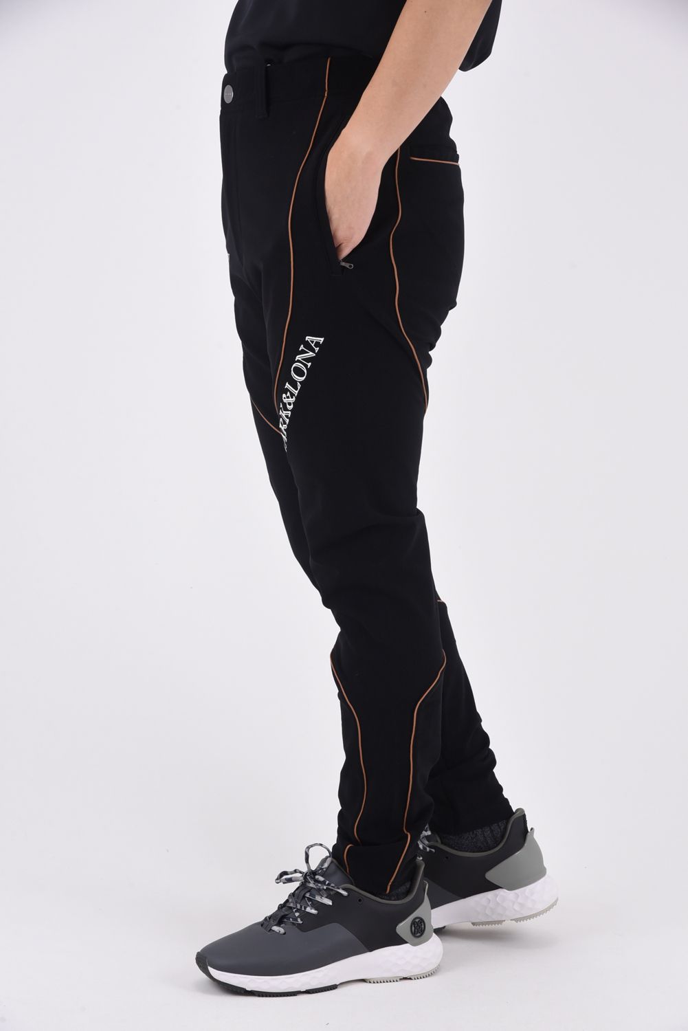 ZOOM STRETCH PERFONAMCE PANTS / 高機能フリース素材 ブランドロゴ刺繍 パイピング ウォームパンツ (ブラック)
