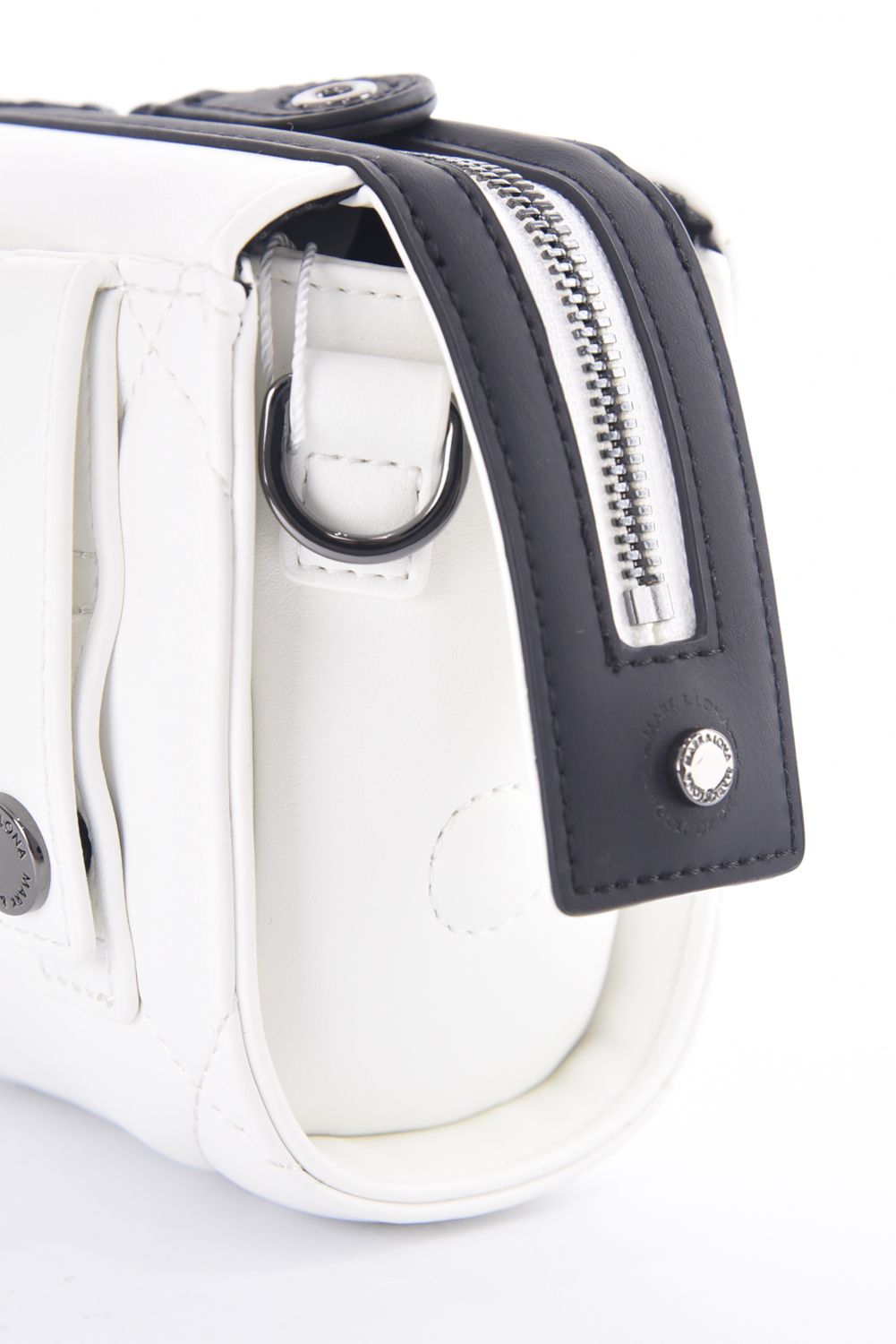 ETERNAL QUILTED 2-WAY BELT BAG / シンセティックレザー サークルスカル キルティング 2WAYウエストポーチ (ホワイト)