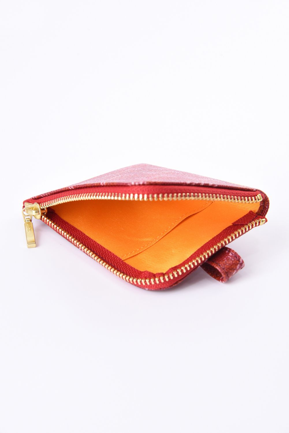 【26AW】【プレゼント好適品】 Canary (カナリー) / ブランドオリジナルテキストスタイル マルチケース (カエデ/レッド)*
