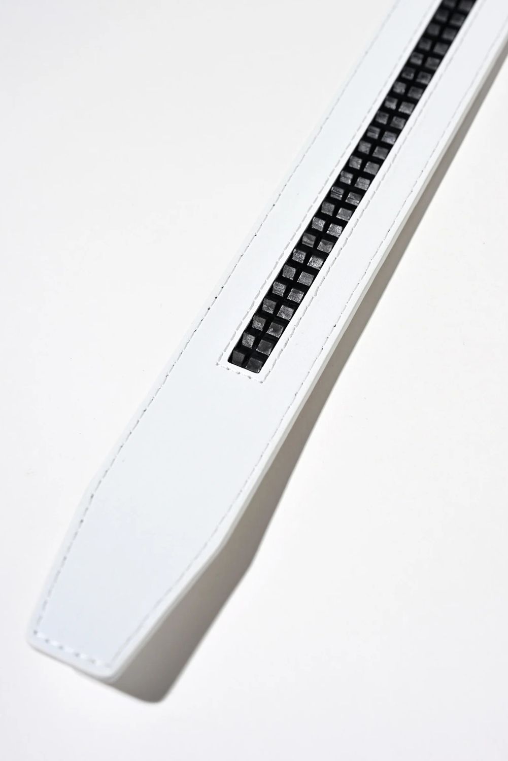 【26AW】 AUTOLOCK PIN BELT / オートロックピン ベルト (ホワイト)