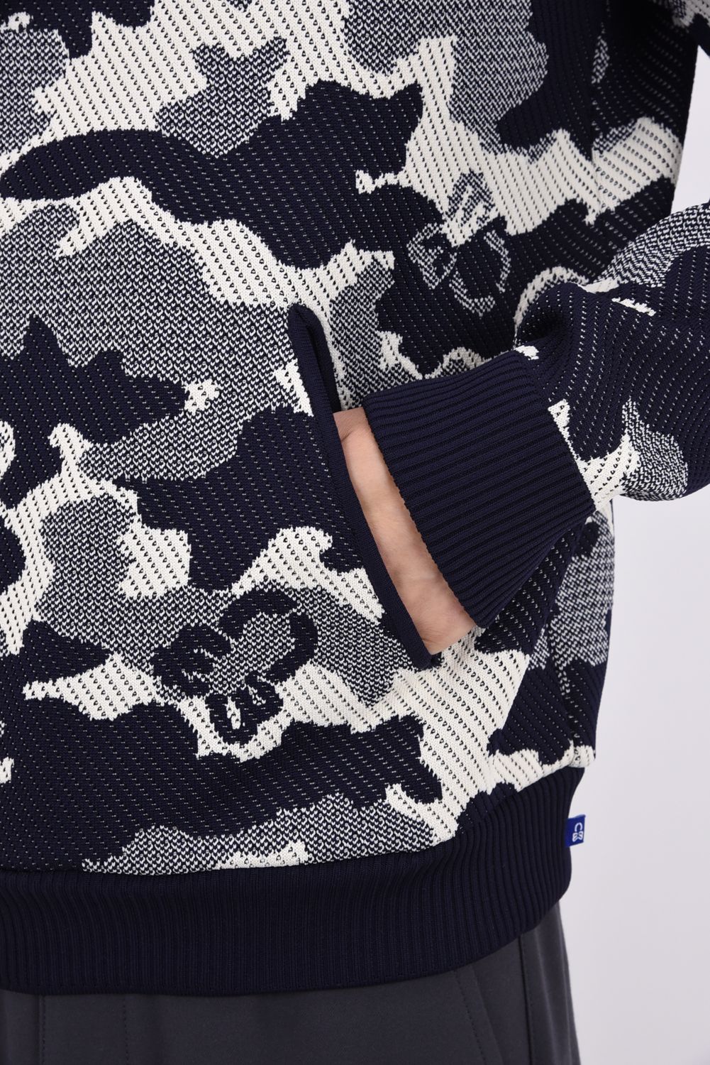 【26AW】 MERCURY CAMO JACQUARD KNIT HOODIE / ジャパンメイド カモフラジャカード ニットパーカー (ネイビー)