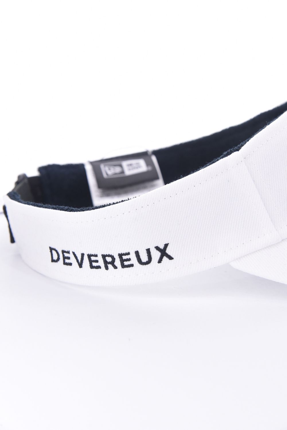 【26SS】 DVG×NEW ERA® VISOR / スカル刺繡 サンバイザー (ホワイト)