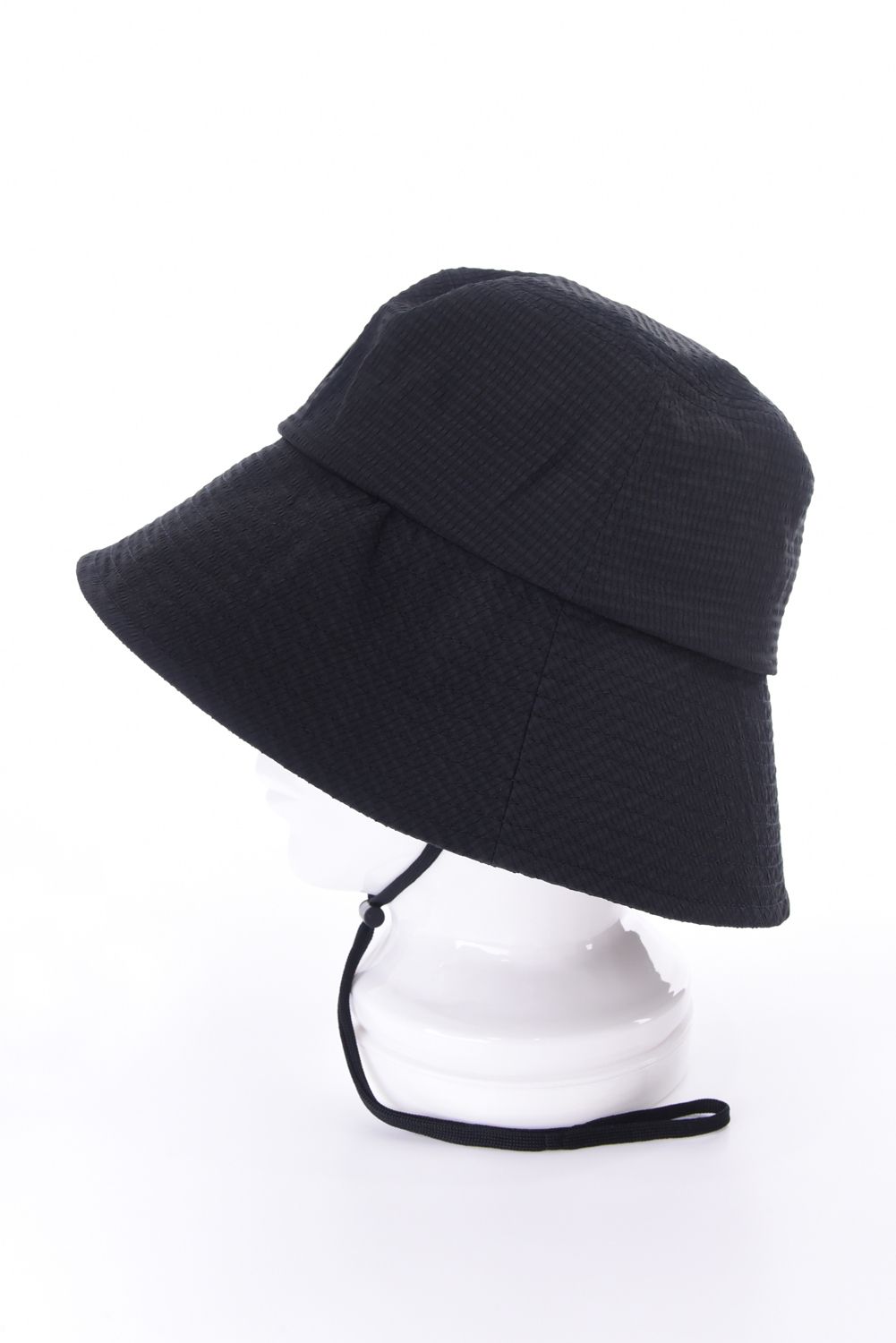 【26SS】【レディース】 WOMEN'S SEERSUCKER CORD STRAP WIDE HAT / シアサッカー コードストラップ付き バケットハット (ブラック)