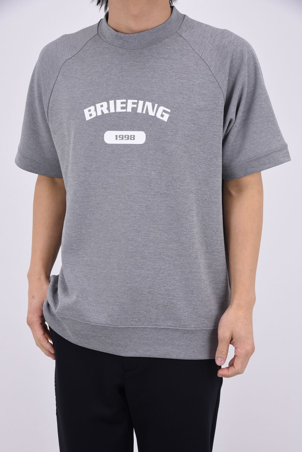 【26SS】 MEN’S COLLEGE LOGO HIGHNECK / カレッジロゴ リラックスフィット モックネックTシャツ (グレー)