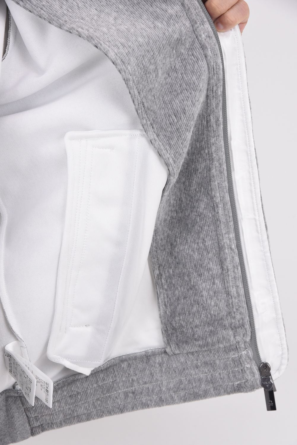 【2025AW】 SVASTIKA TRACK JACKET / コーデュロイジャージー クロスモチーフ刺繍 トラックジャケット (グレー)