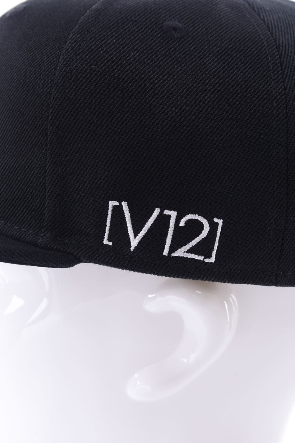 Yips CAP / 3D刺繍 筆記体ロゴ キャップ (ブラック)