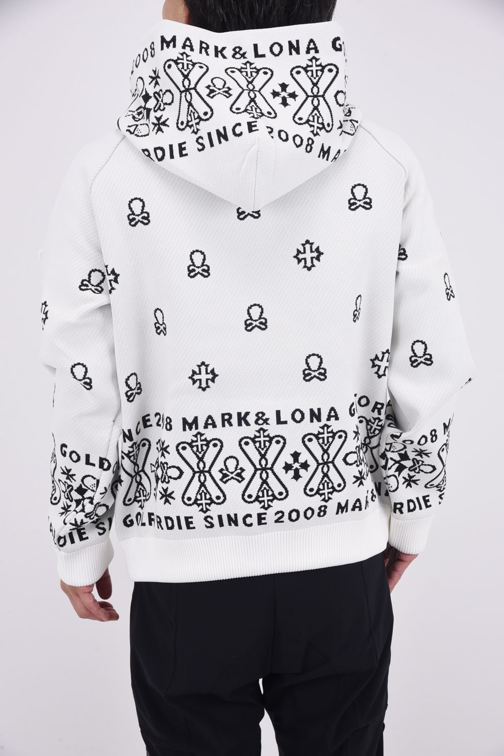 【2025AW】 SVASTIKA POLY FLEX HOODIE / クロスモチーフ オリジナルジャカード ニットフーディー (ホワイト)