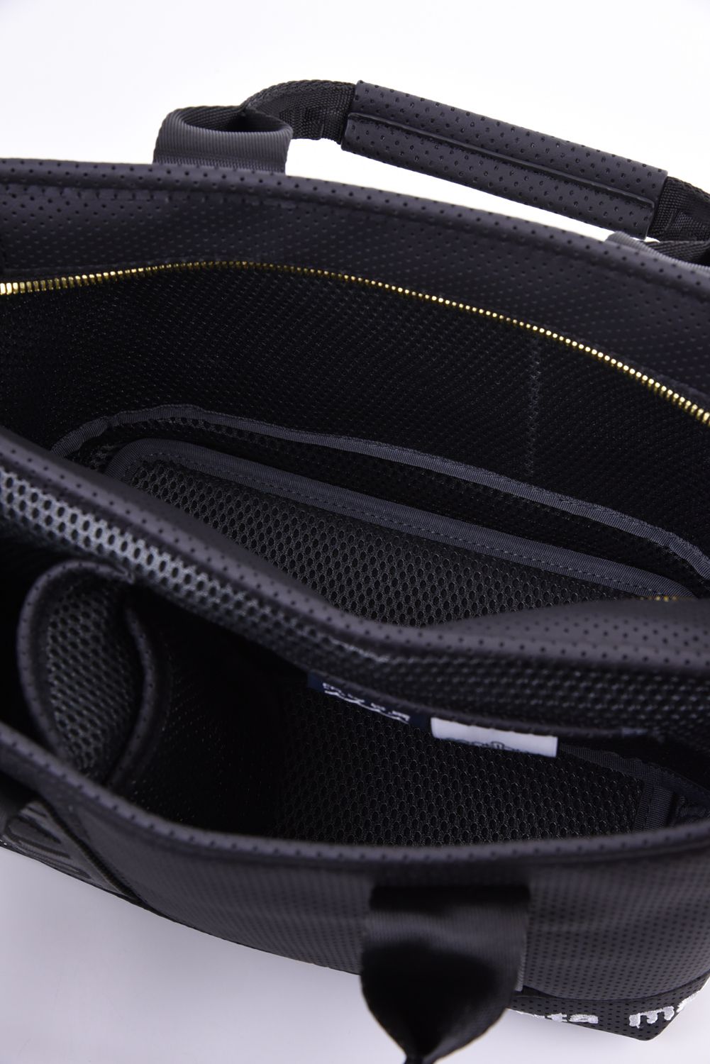 【GOSSIP GOLF別注】 “8” PLATE CONTINUA PARTITION TOTE BAG / 8プレート パンチングエシカルレザー パーテーションバッグ (ブラック)