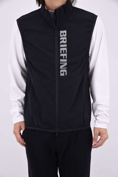 【26AW】 MEN’S WIND VEST / 4WAYストレッチタフタ ブランドロゴ スタンドカラー ジップアップベスト (ブラック)