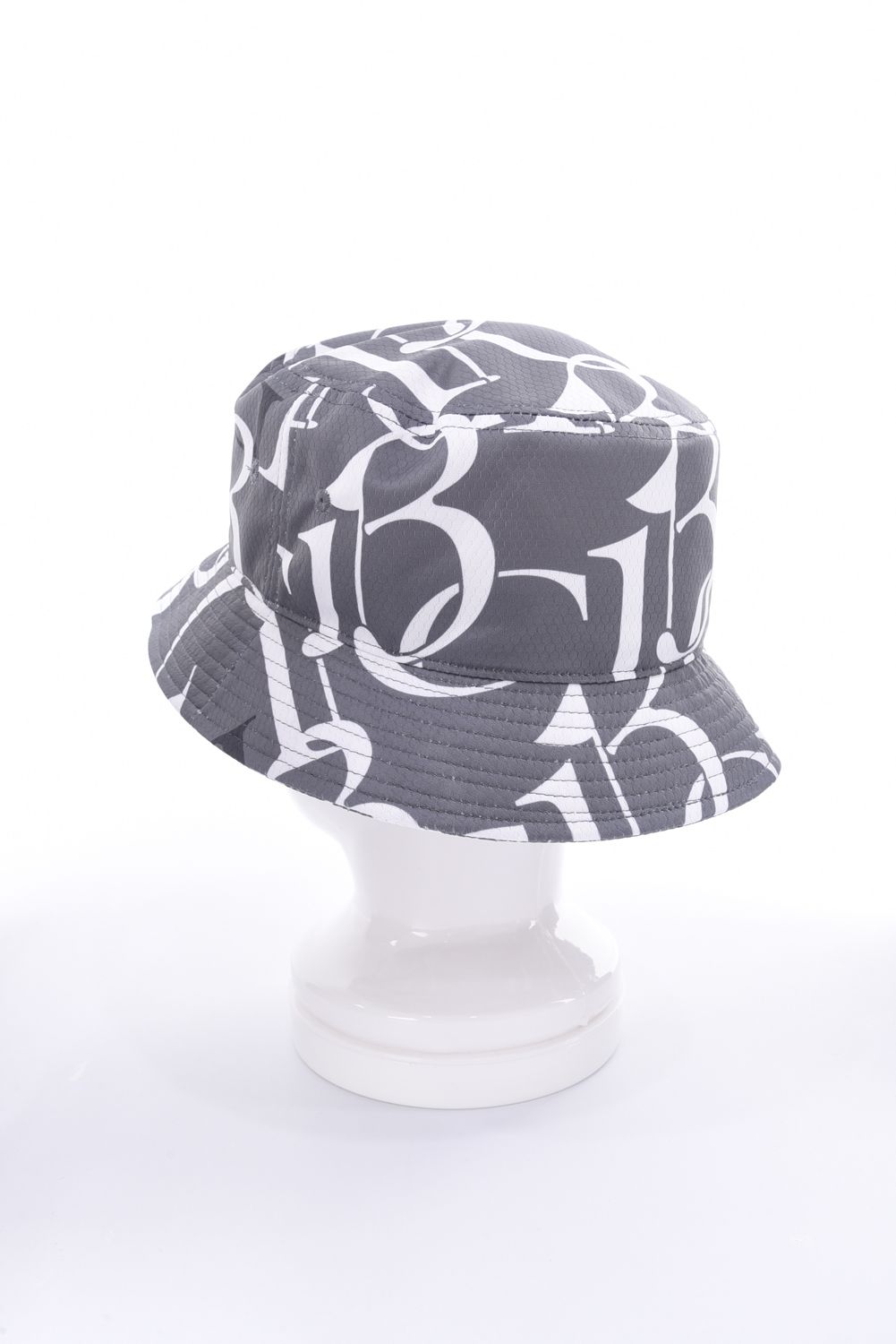 激安先着激安先着BUCKET HAT 1PIU1UGUALE3 FULL LOGO MIX ハット