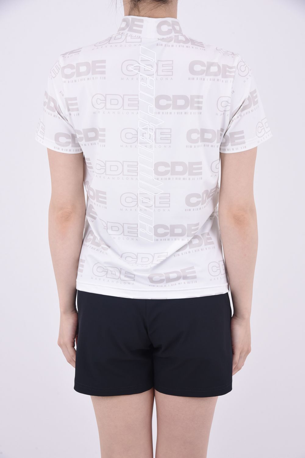 新品【MARK&LONA】総柄TシャツM■送料無料 paUEsC5RwRfc.jpg?width=768