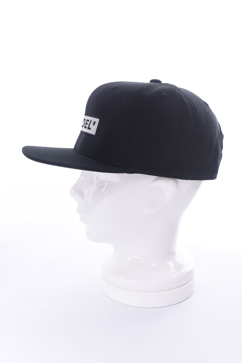 LOGO WAPPEN FLATVISOR CAP / ロゴワッペン フラットキャップ (ブラック)