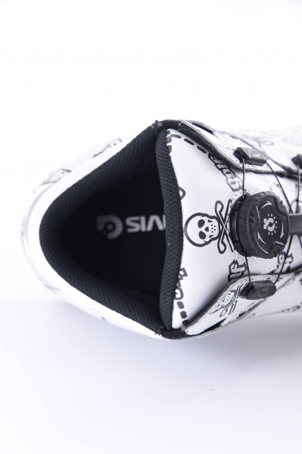 【MARK&LONA X GRAVIS VOL.2】 TARMAC RULER MID GOLF SNEAKER / ミドルカットスニーカー ホワイト