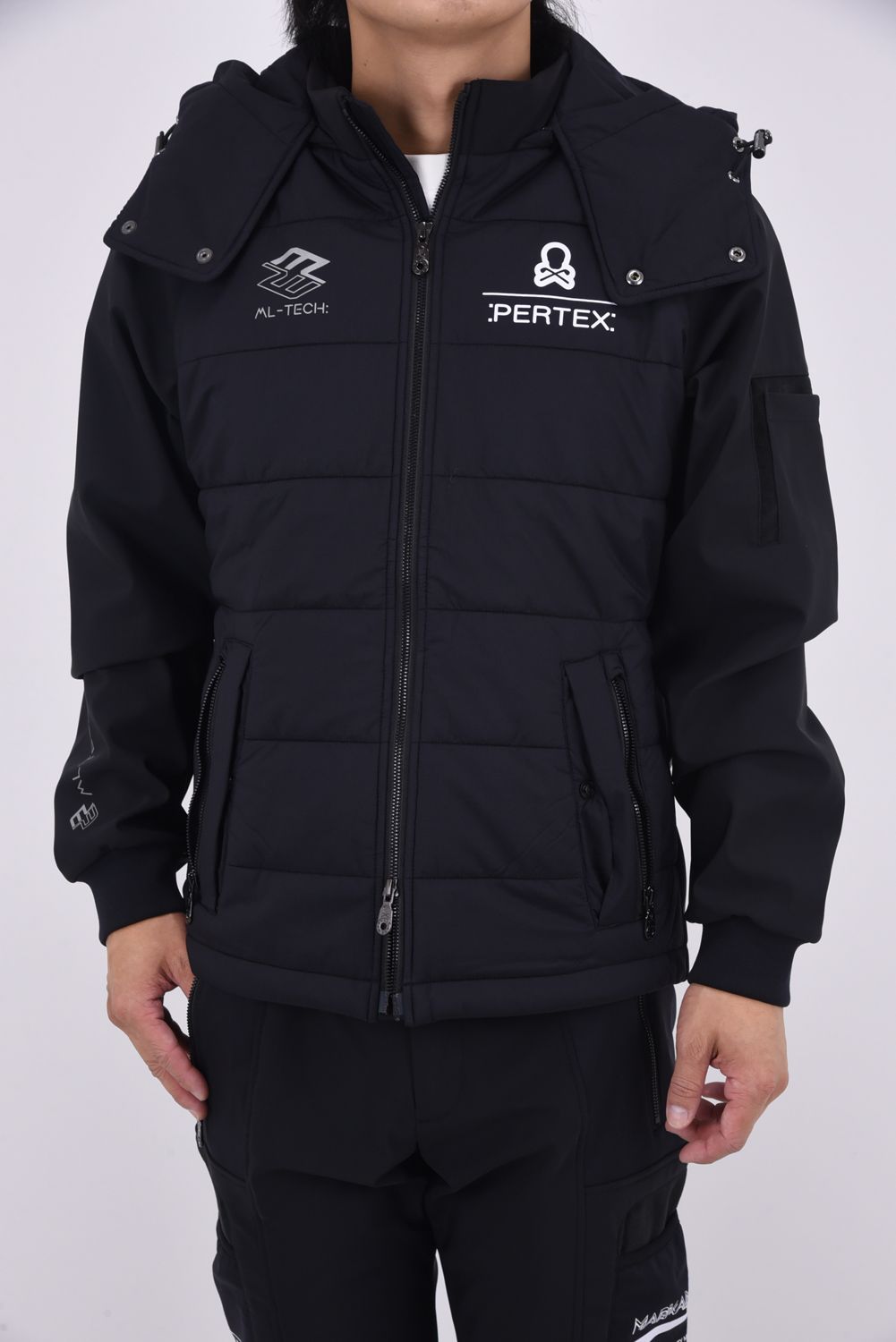 【2025AW】 PRIMAL AIR HYBRID JACKET / PERTEX®ナイロン リフレクタープリント ハイブリッドパファージャケット (ブラック）