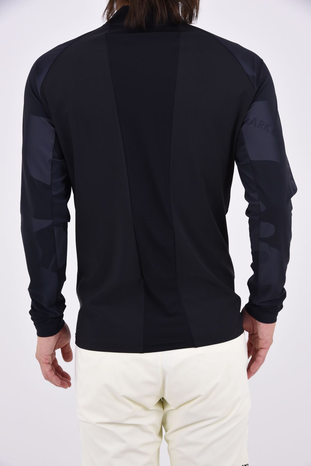 【26AW】 VANGUARD PANEL MOCK NECK / モノトーン サイドロゴ UVカット モックネックTシャツ (ブラック)