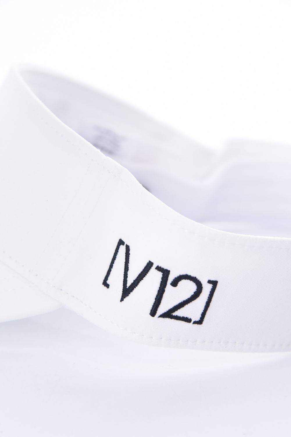 TIT VISOR / V12筆記体ロゴ サンバイザー (ホワイト)