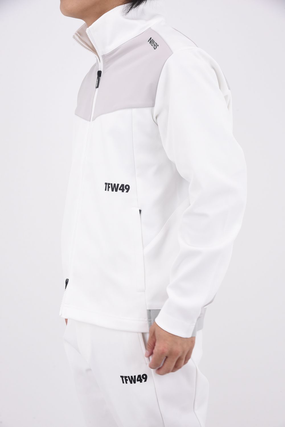 【25AW】 MULTI PURPOSE BLOUSON / ダンボール素材 異素材切り替え トラックジャケット (ホワイト/ライトグレー)