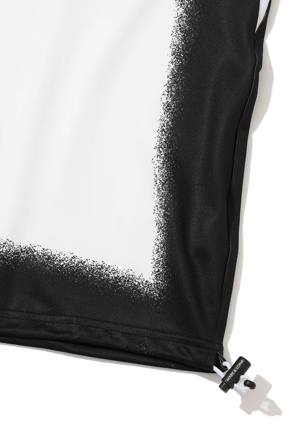 【2026AW 木村拓哉さん着用】 NOCTURNE MOCK NECK TEE / グラフィック モックネックTシャツ (ホワイト)（8月下旬入荷予定）