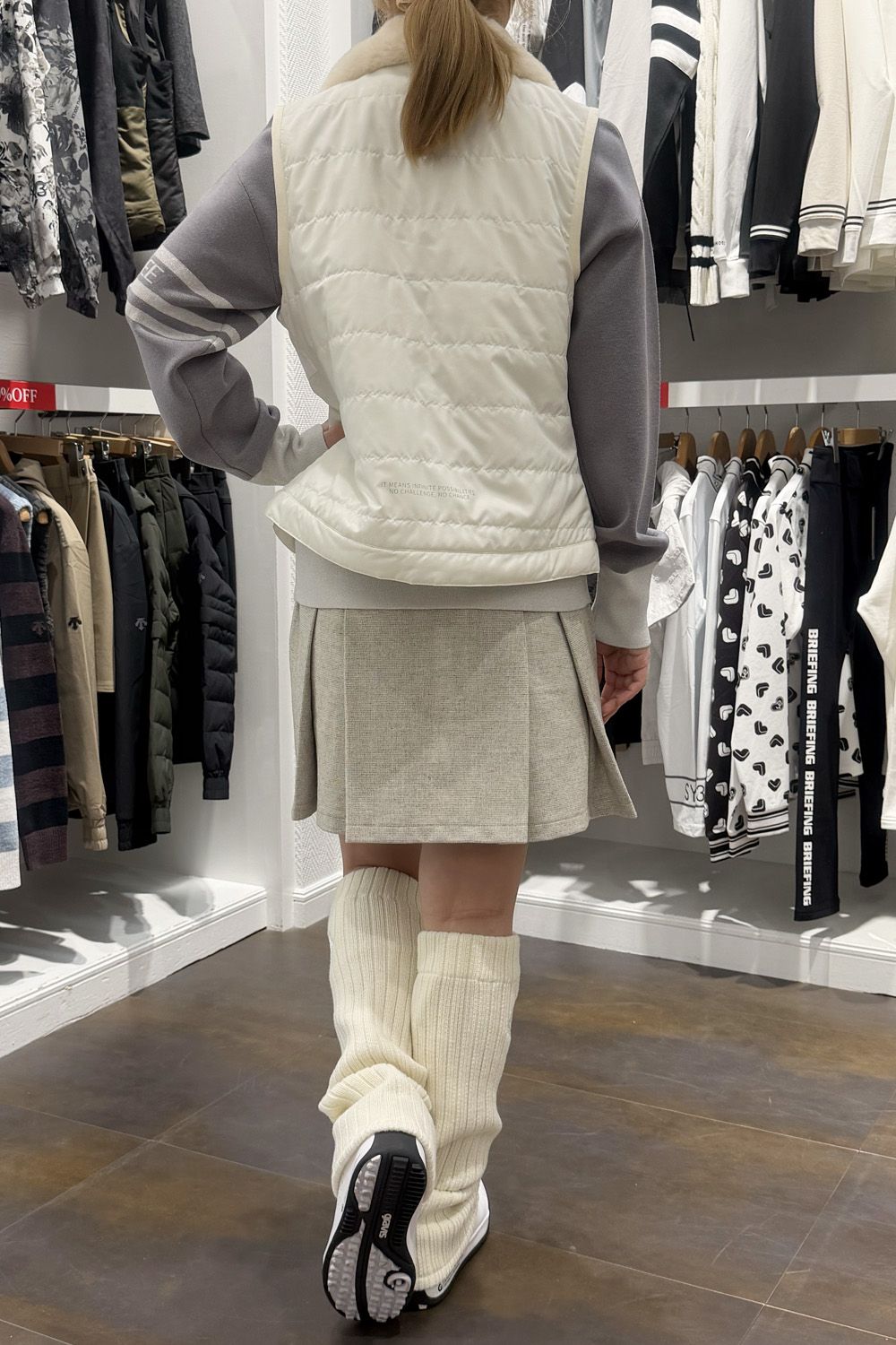 KI-XXX THREE Lady's Golf Styling 122701