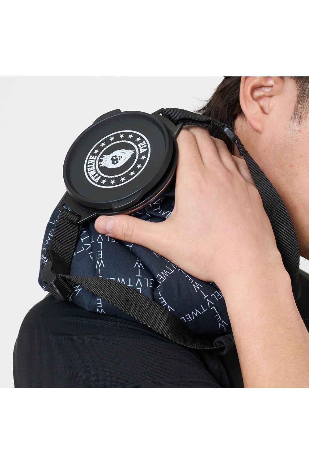 【26SS】 TYPO GRID ICE BAG / ブランドロゴ総柄 アイスバッグ (ブラック)