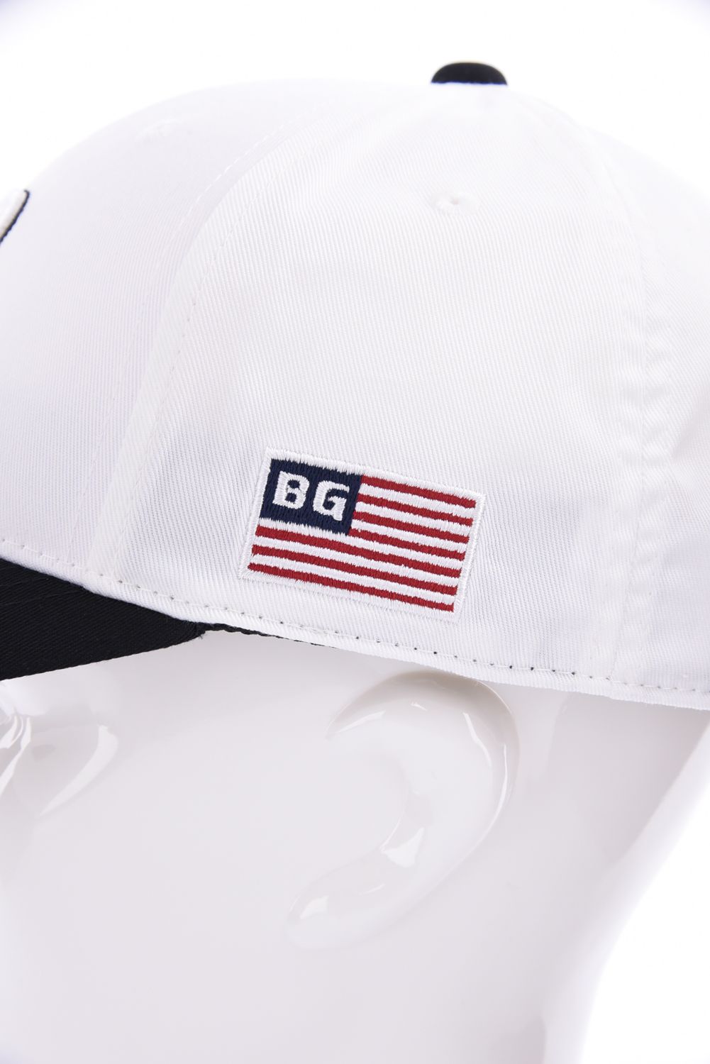 【26AW】 MEN’S 2-TONE INITIAL CAP / バイカラー ブランドイニシャル刺繍 キャップ (ホワイト)