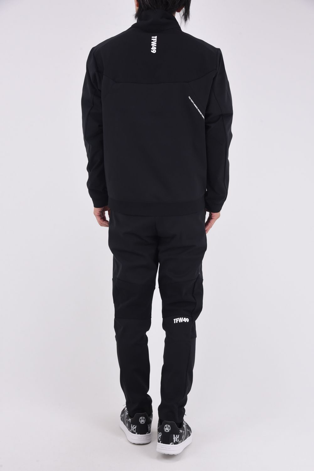 【25AW】 MULTI PURPOSE BLOUSON / ダンボール素材 異素材切り替え ストレッチロングパンツ (ブラック/ブラック)