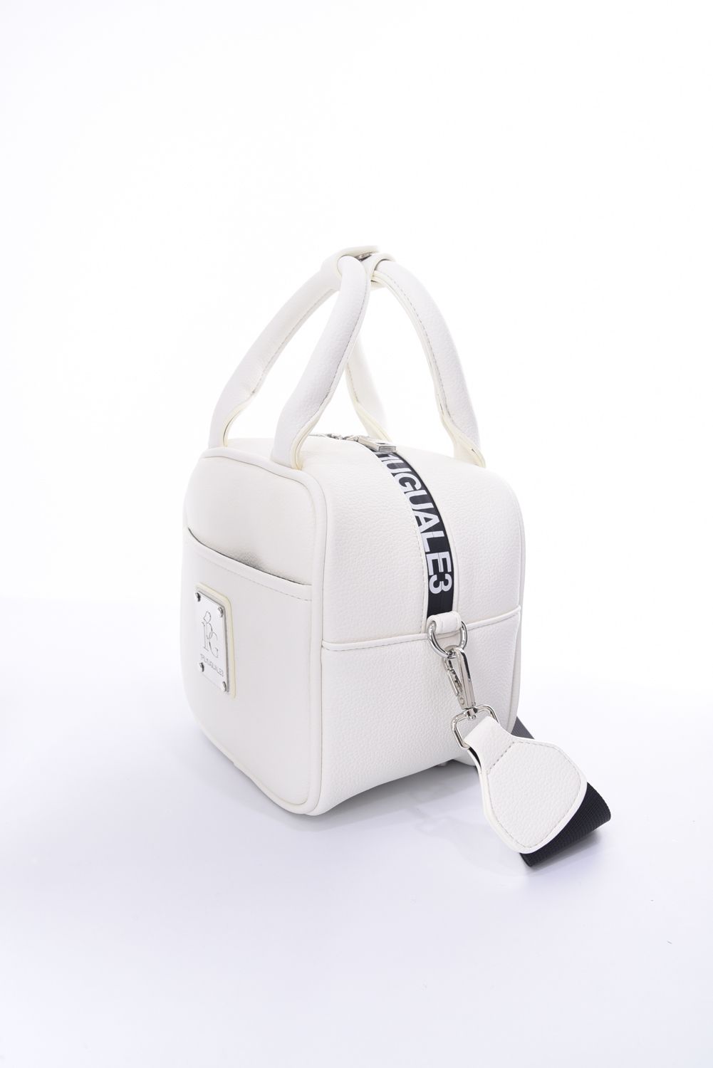 CUBE BAG / 113プレートロゴ シンセティックレザー キューブバッグ ホワイト