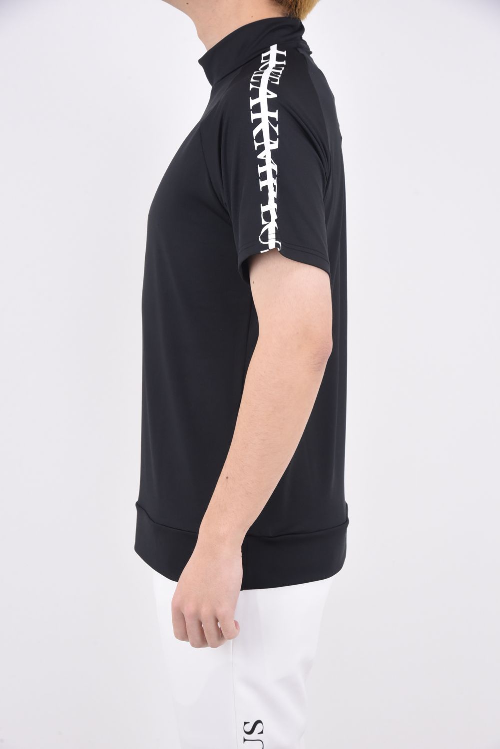 LINE LOGO MOCK NECK T-SHIRTS / ラインロゴ 半袖モックネック Tシャツ (ブラック)