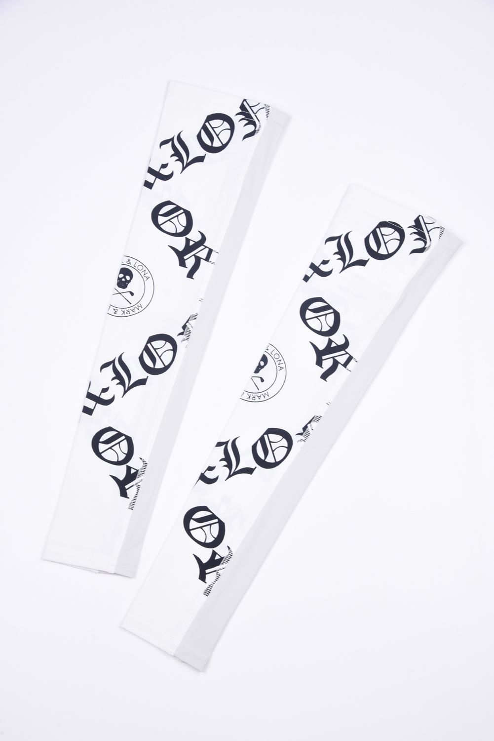 【26SS】【ユニセックス】 SOVEREIGN UV ARM SLEEVE / レターフォントロゴ アームカバー (ホワイト)