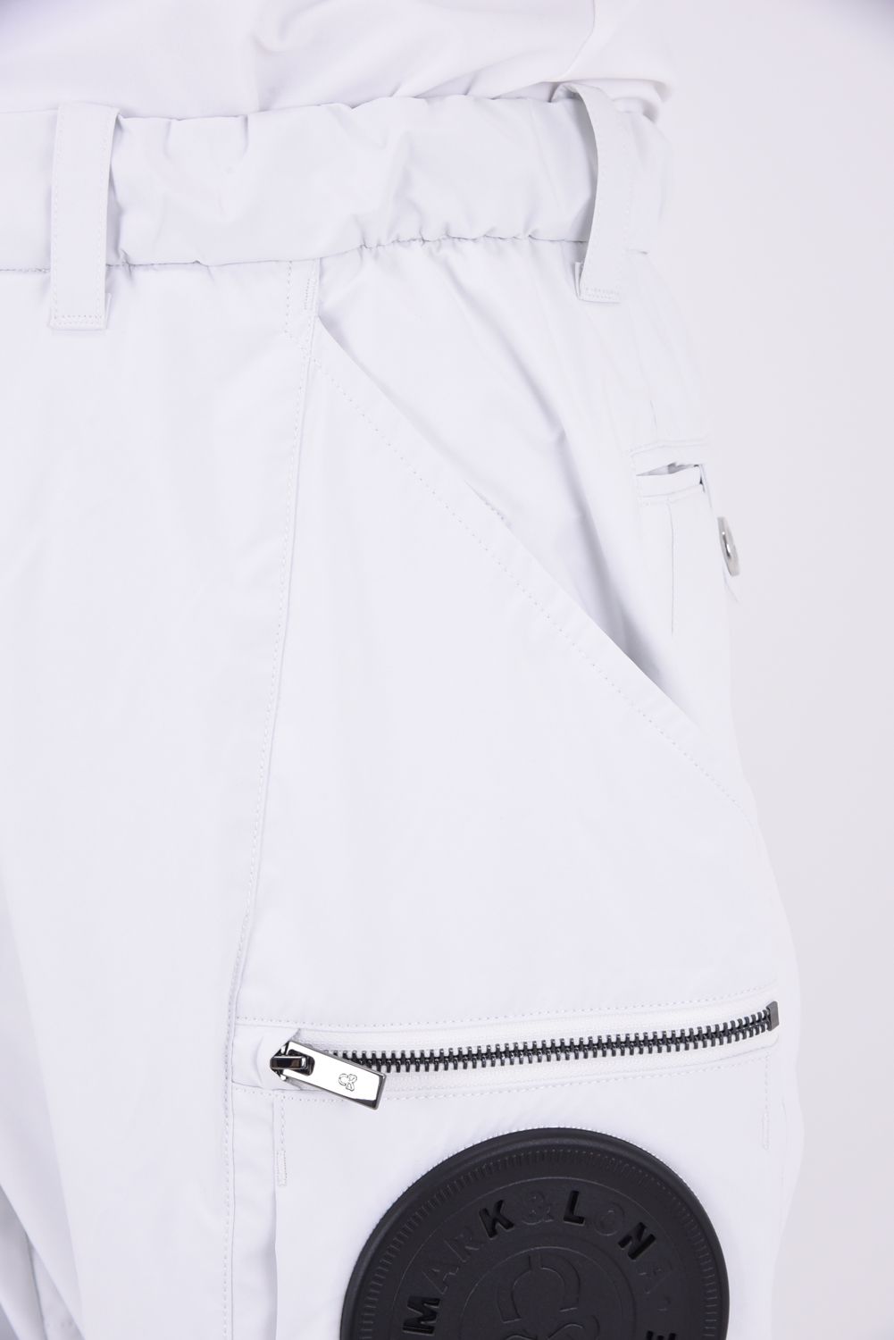 【26AW】 MERCURY COOLING FAN PANTS / モノトーン サイドロゴ 空調ファン搭載ロングパンツ (ホワイト)