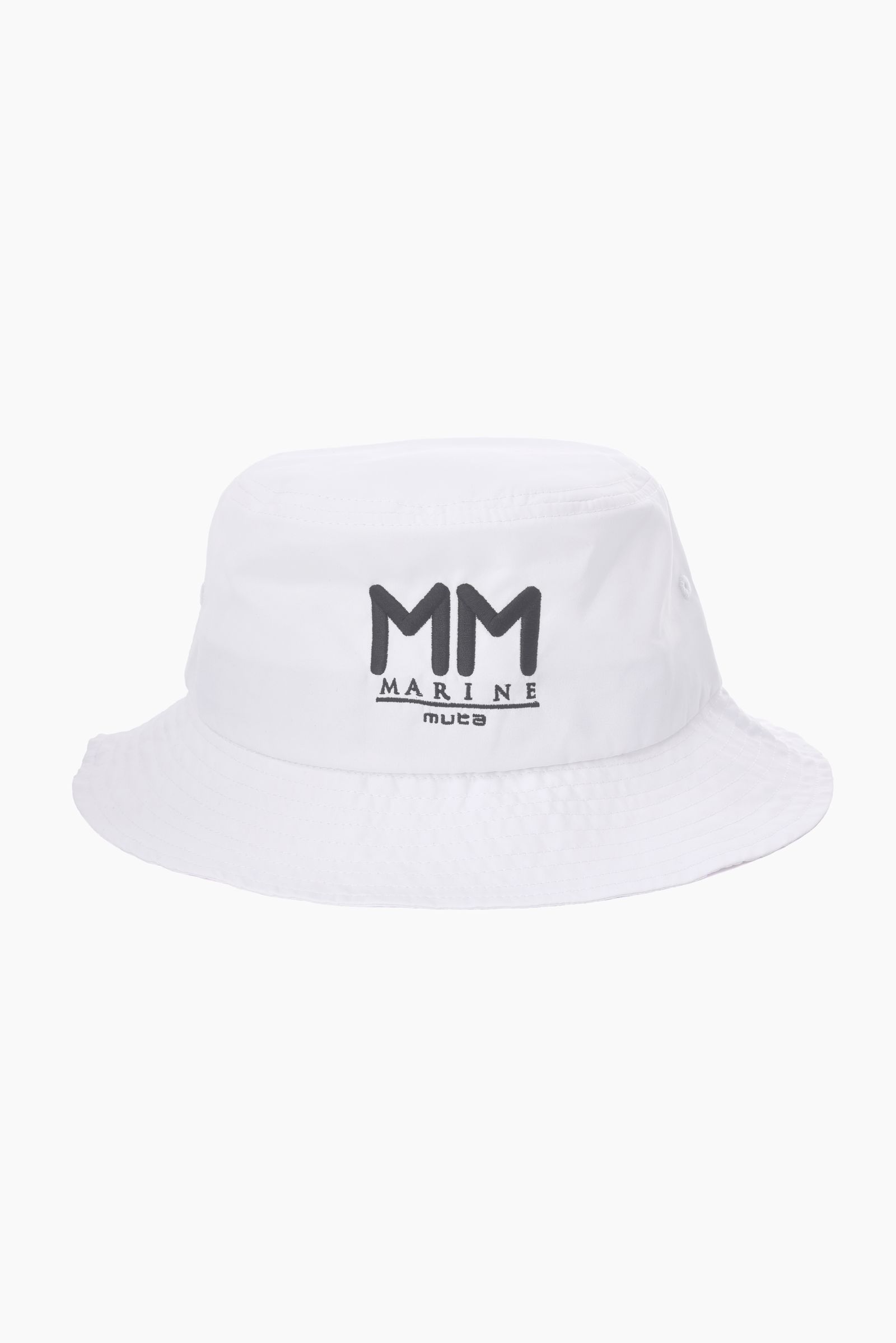 muta - 【GOSSIP GOLF限定商品】 MM EMBROIDERY BUCKET HAT / 別注 MM