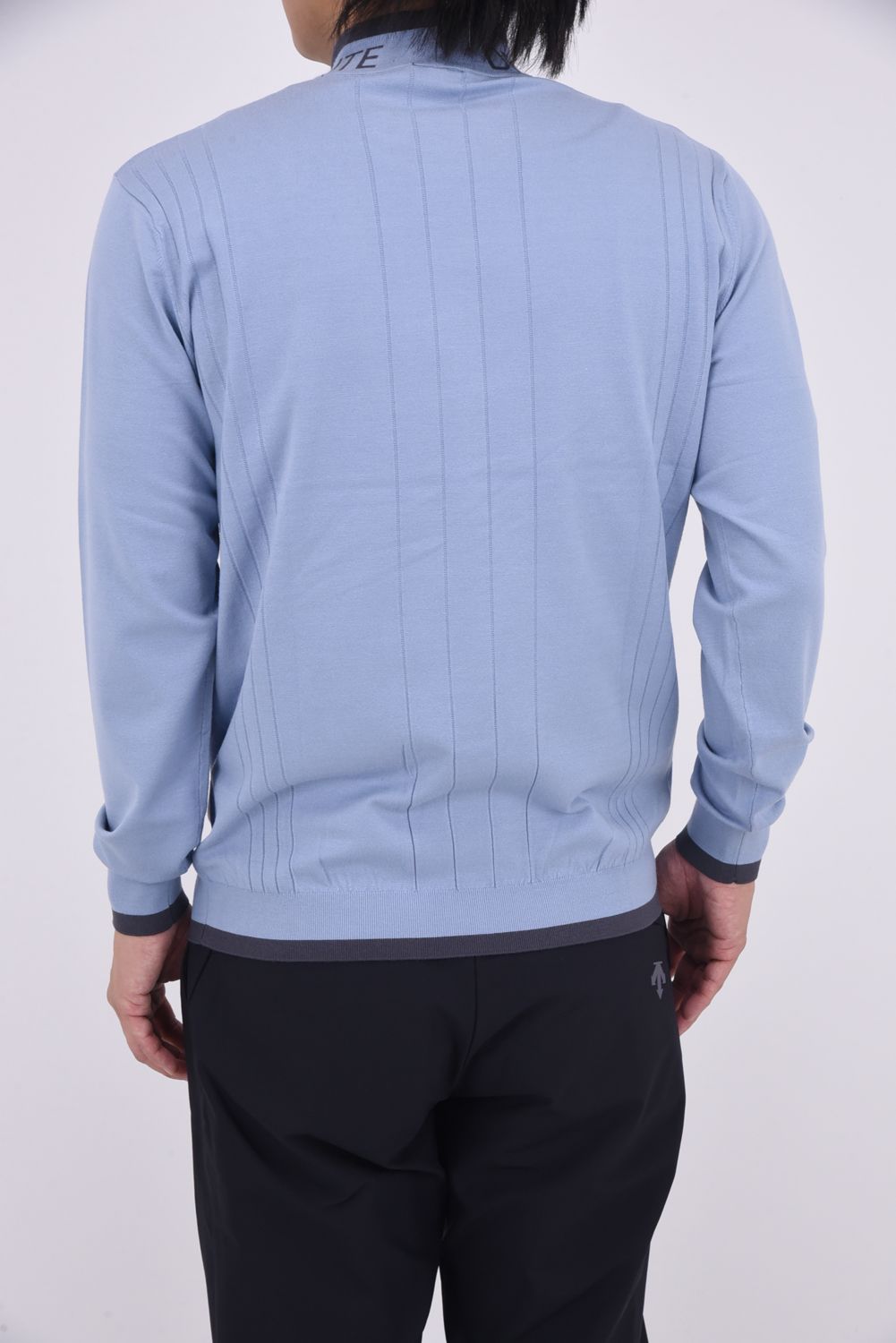 【25AW】 レーヨン混モックネックセーター (ブルー)
